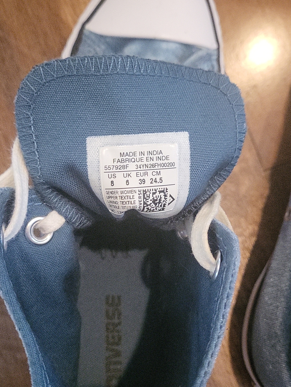 Converse High Top Sneakers in Blue Teal Crushed Velvet. Size 8. EUC. Fall Staple - Picture 6 of 6